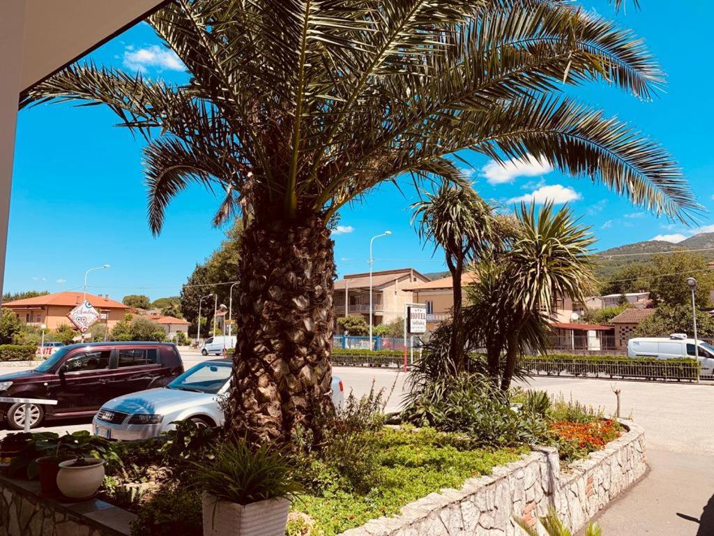 Hotel Vallisdea Sala Consilina Exterior foto