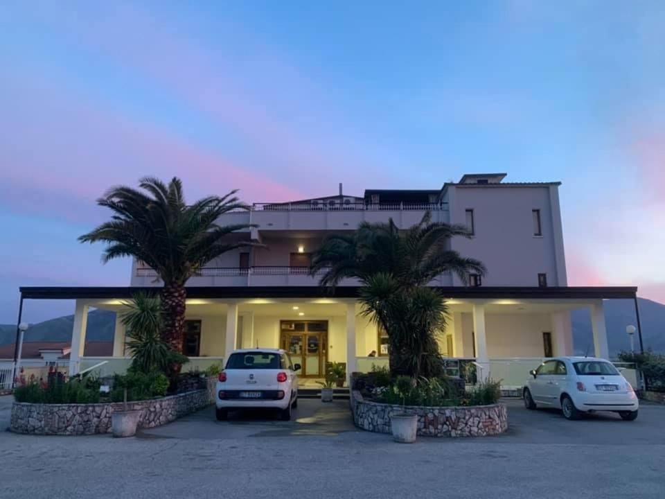 Hotel Vallisdea Sala Consilina Exterior foto
